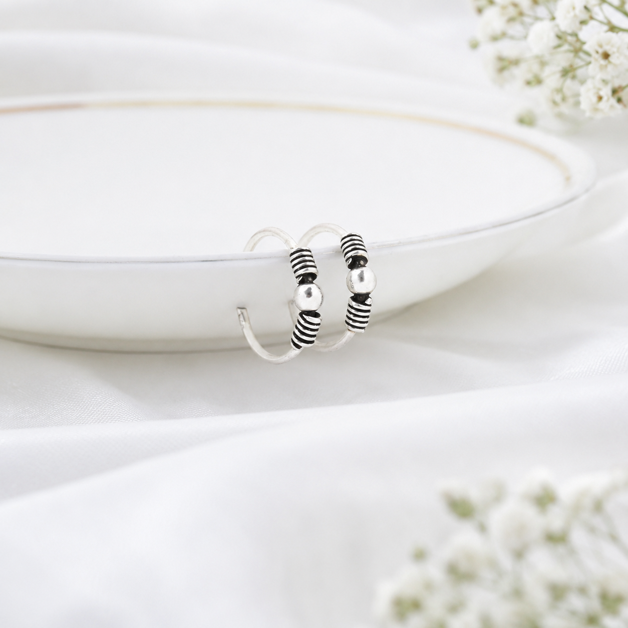 Minimalist Silver Bali – OYA by Gemkara view 3