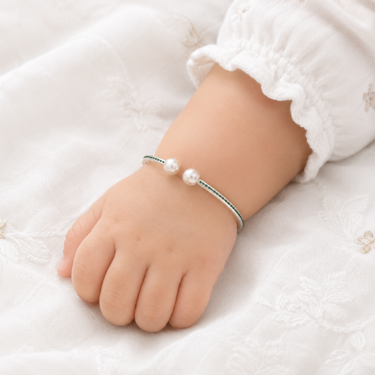 Emerald Glow Baby Bangle – 925 Sterling Silver – OYA by Gemkara view 2