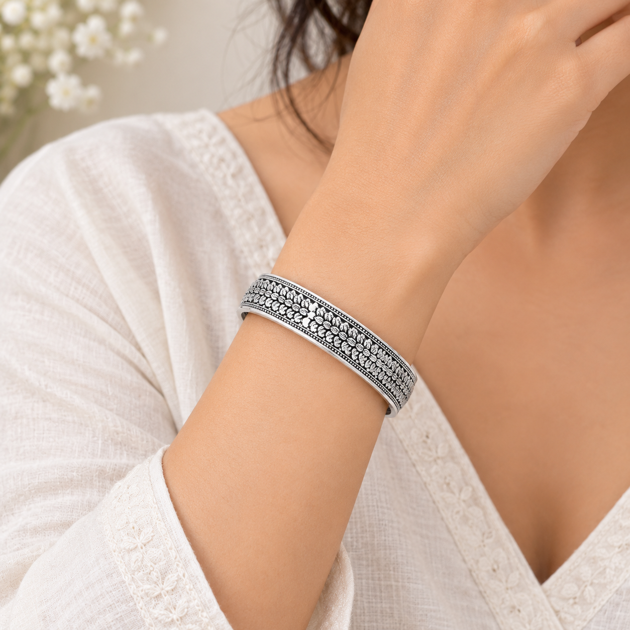 Oxidized Silver Leaf Engraved Bangle preview