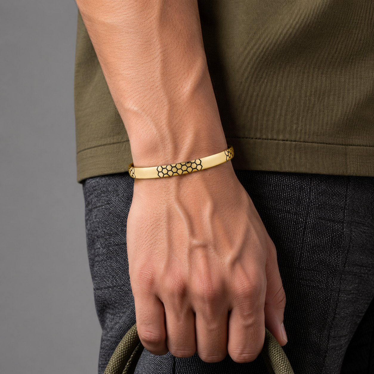 Gold Honeycomb Kada preview