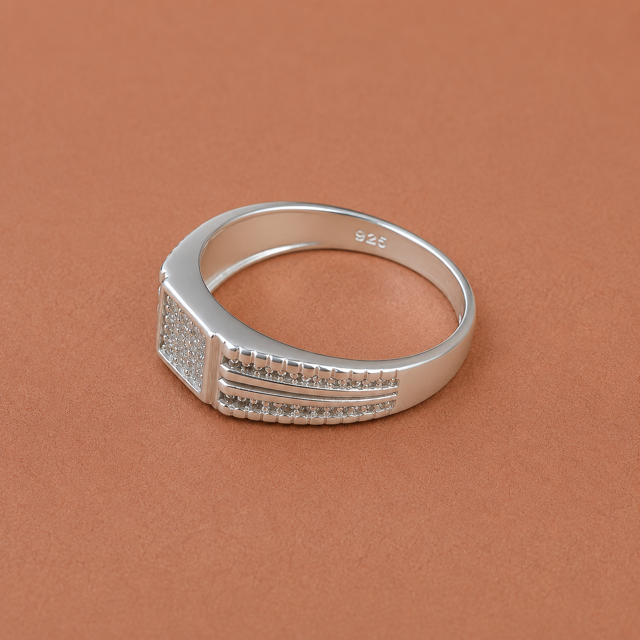 Royal Square Ring view 3