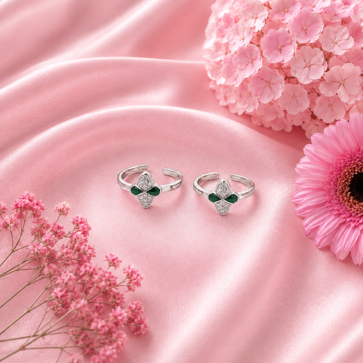 Emerald Clover Toe Ring – 925 Sterling Silver – OYA by Gemkara view 3