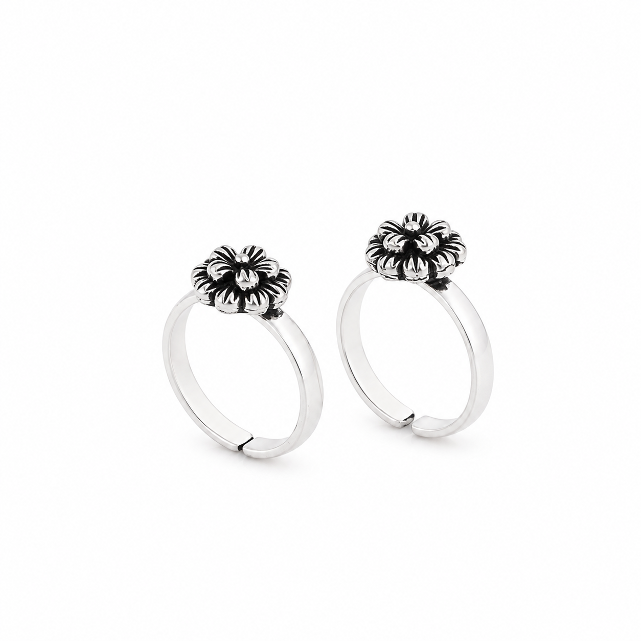 Bloom Silver Toe Ring – OYA by Gemkara view 3