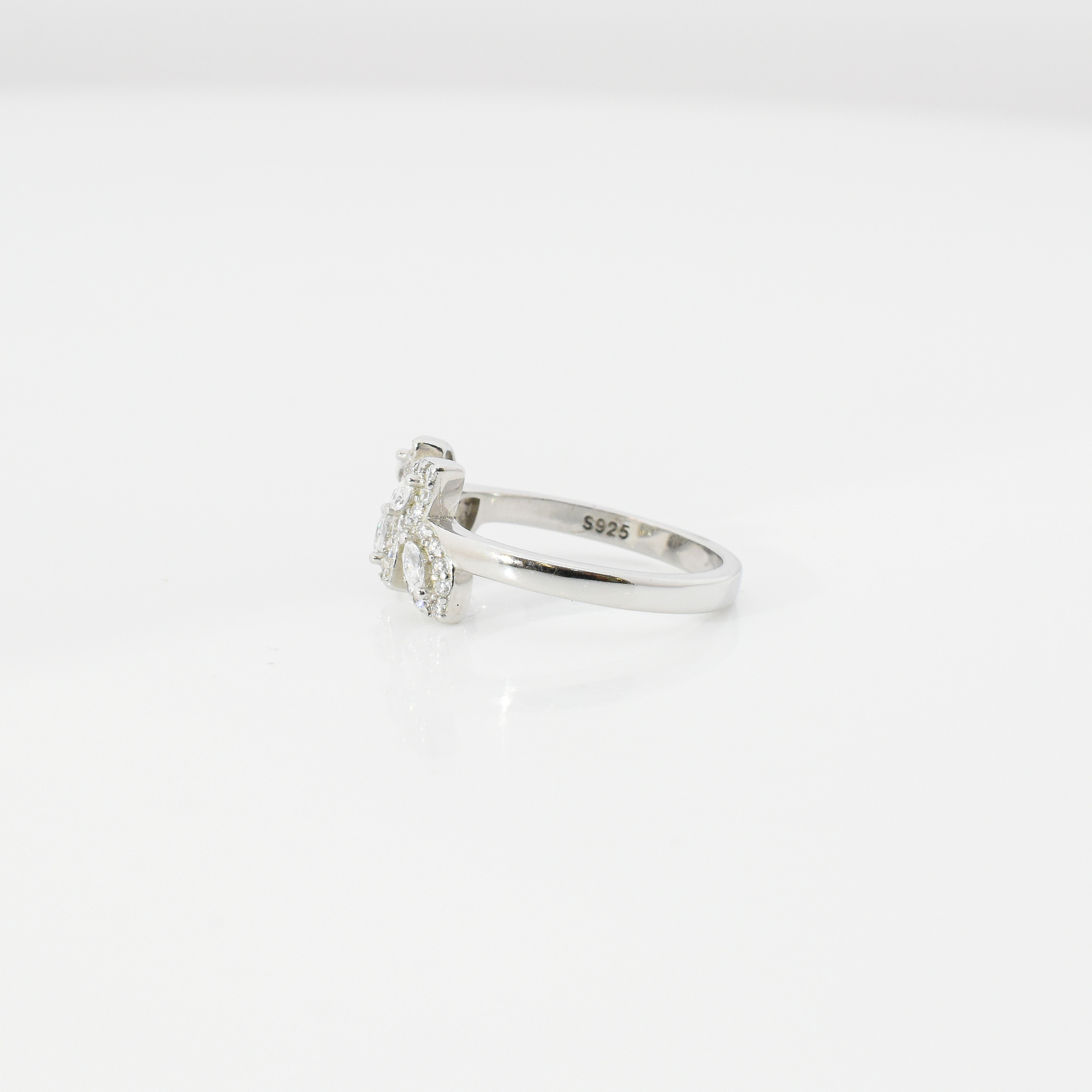 Ladies Ring