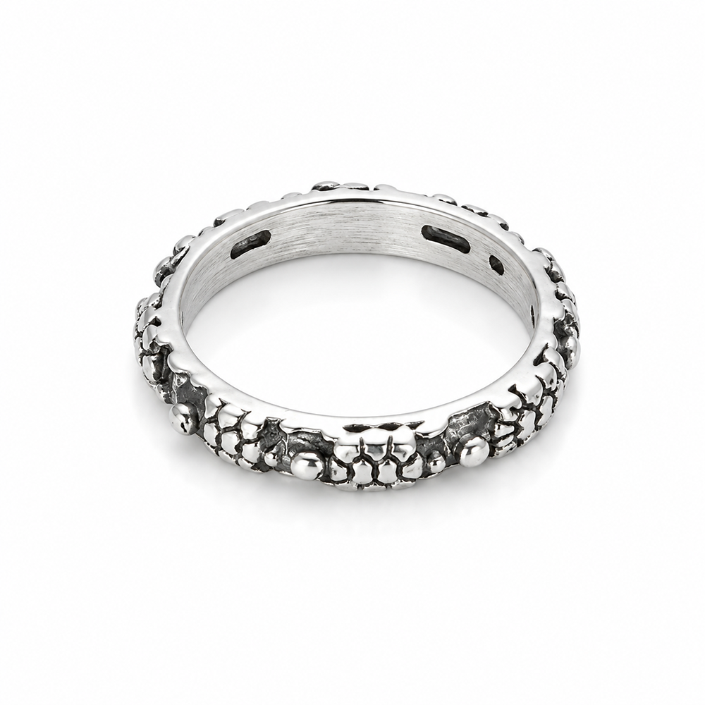 Vintage Floral Engraved Silver Band Ring – OYA by Gemkara view 3