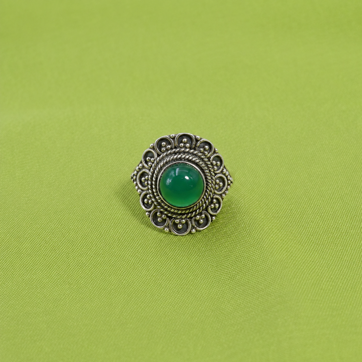 Heritage Emerald Ring – 925 Sterling Silver – OYA by Gemkara view 3