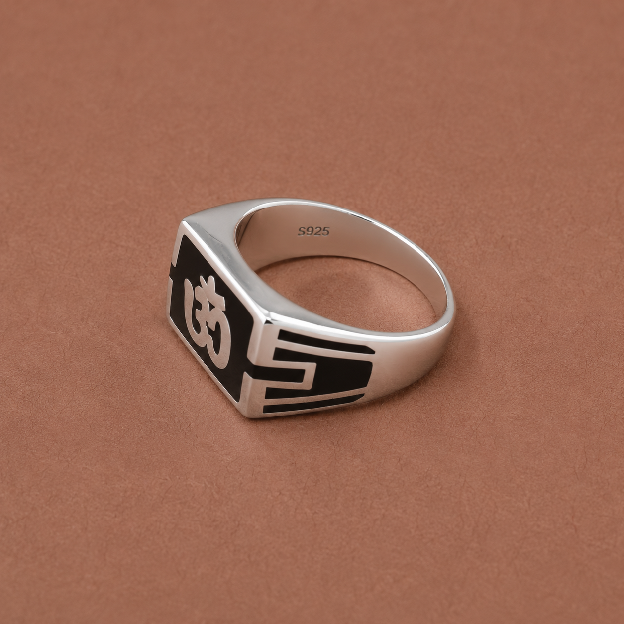 Men’s Silver Black Fleur-de-Lis Ring – OYA by Gemkara view 3