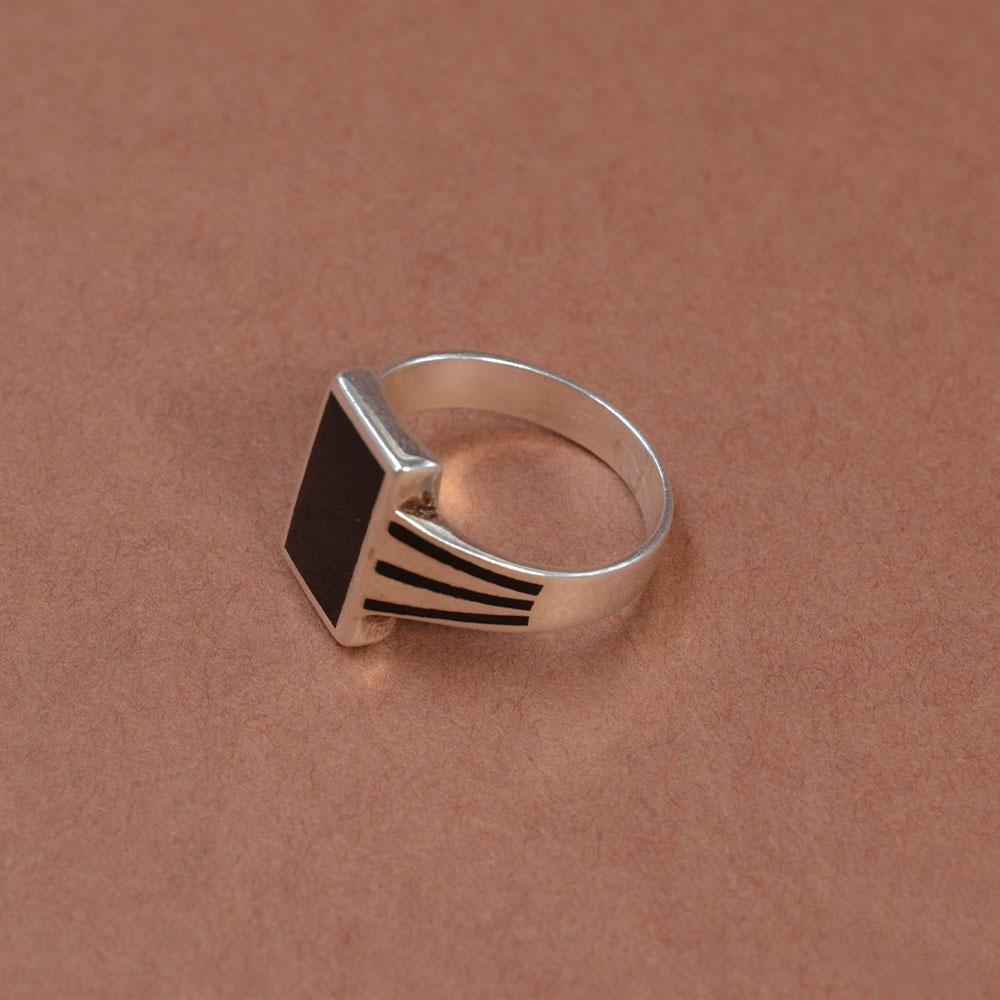 Men’s Silver Black Stone Signet Rin