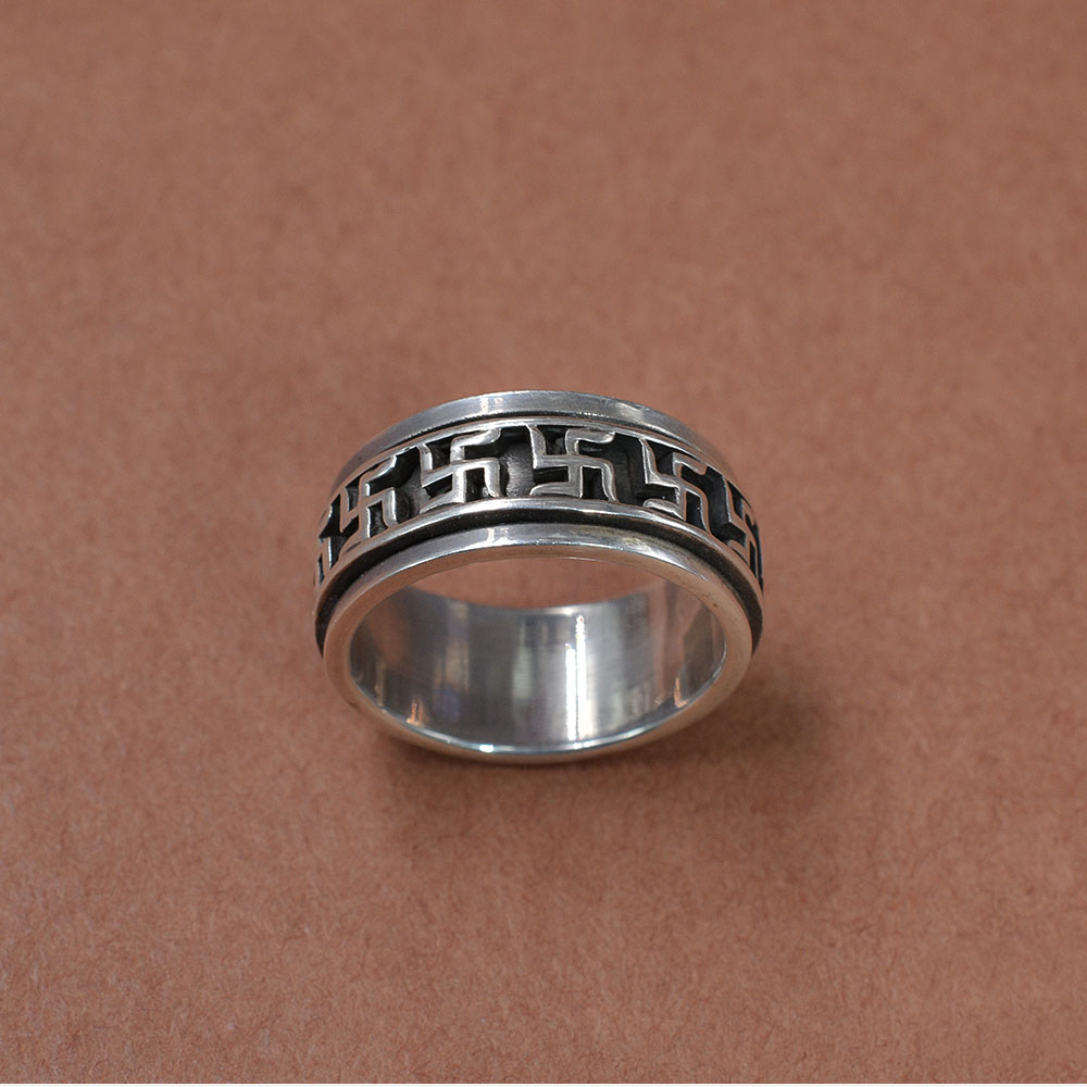 Men’s Silver Greek Key Band