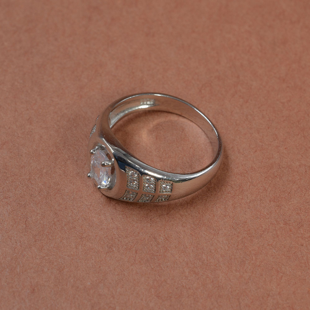 Round cubic zirconia pavé signet ring