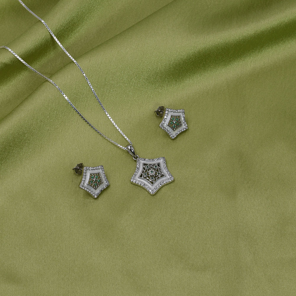 Starlace Pendant Set