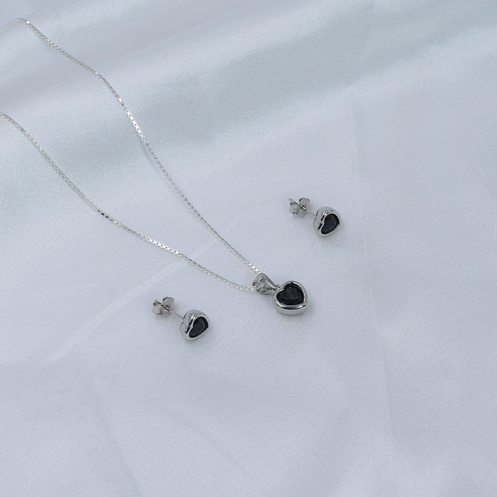 Velvet Heart Pendant Set